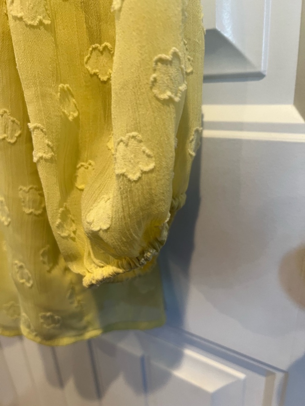 Lauren Conrad Yellow Floral Texture Peasant Top Boho L - Picture 3 of 6